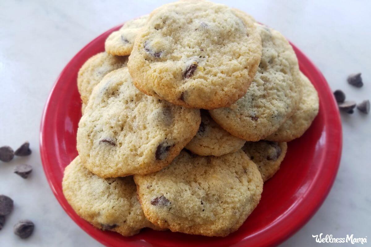 almond flour chocolate chip cookies
