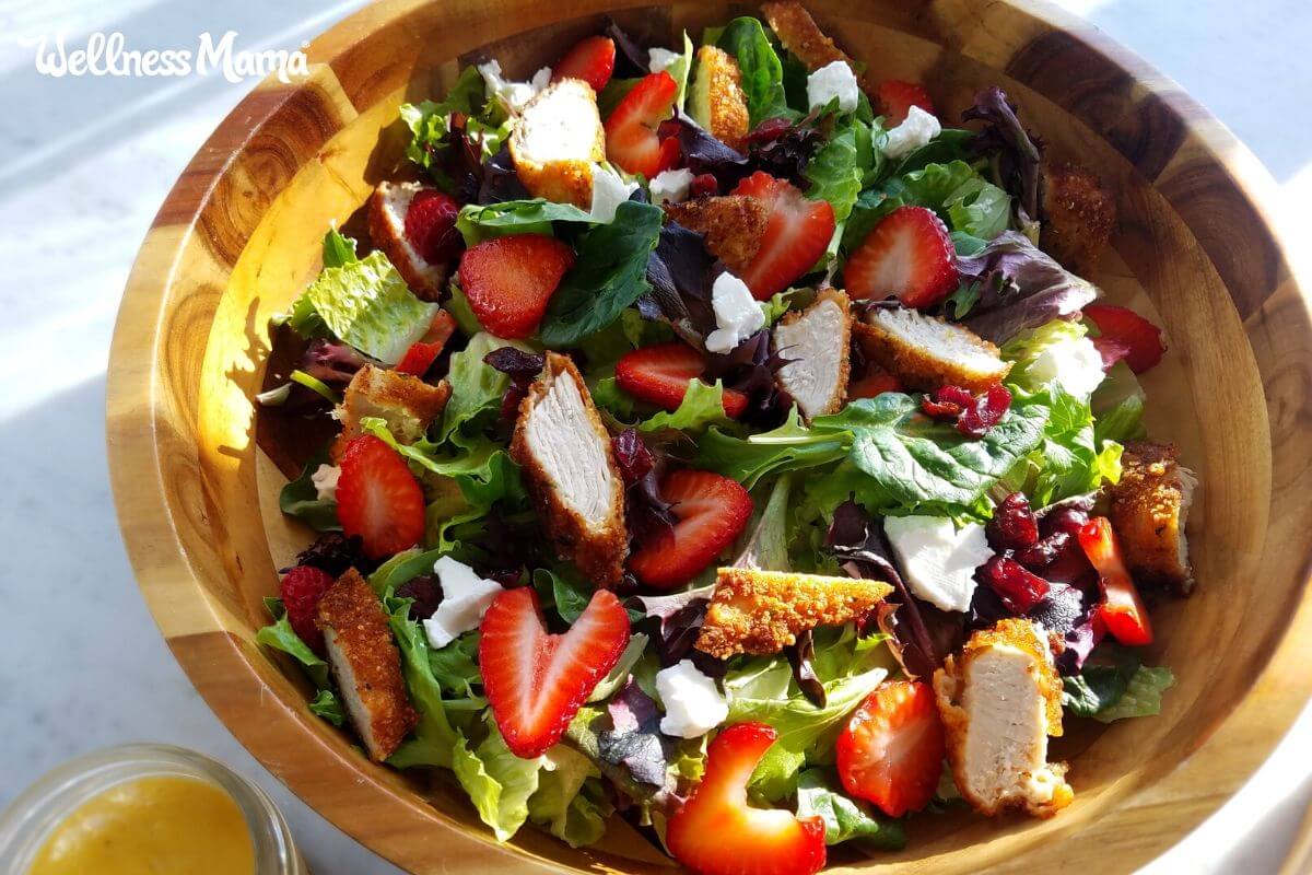strawberry salad with baby greens